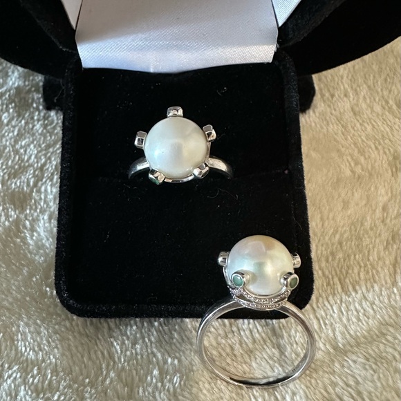 Two Large Pearl Rings With Unique Crown Setting With Green Accents. Both Size 8. - Picture 1 of 6